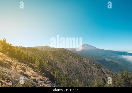 Paesaggio di Tenerife con vista sul Pico del Teide - Montagna Foto Stock