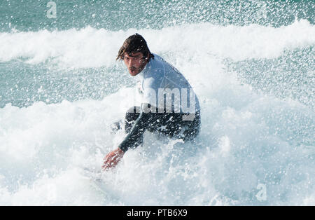 British campionati di surf e British Cup 2018, Mens aprire winnerJay Quinn 35 anni Nuova Zelanda nato in rappresentanza del Galles, Roxy womens vincitore Lucia Foto Stock