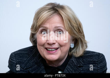 Hillary Rodham Clinton presso l Università di Oxford per onorare il settantesimo anniversario della Dichiarazione Universale dei Diritti dell'uomo. Foto Stock