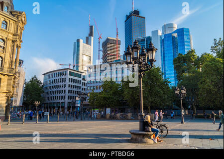 Alte Oper, old opera house, da Richard Lucae, 1880, Opernplatz, Francoforte, Hessen, Germania Foto Stock