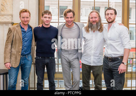 2018 Toronto Film Festival 'Casa di Aurora ospita un'intervista con gli attori da 'fuorilegge King' dotate di: Tony Curran, Billy Howle, Chris Pine, David Mackenzie, Aaron Taylor-Johnson dove: Toronto, Canada quando: 07 set 2018 Credit: Lu Chau/WENN.com Foto Stock