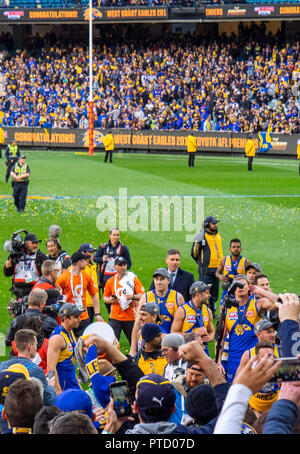 West Coast Eagles premiership i giocatori in festa dopo il 2018 AFL Grand Final di MCG Melbourne Victoria Australia. Foto Stock