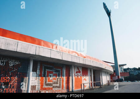 Al di fuori di Stella Rossa Stadium (o Rajko Mitić Stadium, Marakana), Belgrado, Serbia, Balcani, Settembre 2018 Foto Stock