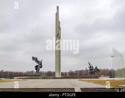 Vittoria memoriale dell'esercito sovietico in Riga, la capitale della Lettonia Foto Stock