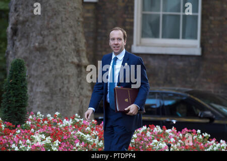 Londra, UK, 9 ottobre 2018,il Segretario di Stato per la salute e la cura sociale, Rt Hon Matt Hancock MP arriva per la riunione di gabinetto in 10 Downing Street, Londra.Credit: Keith Larby/Alamy Live News Foto Stock