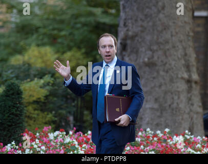 Londra, UK, 9 ottobre 2018,il Segretario di Stato per la salute e la cura sociale, Rt Hon Matt Hancock MP arriva per la riunione di gabinetto in 10 Downing Street, Londra.Credit: Keith Larby/Alamy Live News Foto Stock