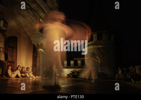 Sneznik, Carniola interna, Slovenia. Xii Mar, 2018. 'L'Brujas" da Israele visto eseguendo la danza interpretativa durante il festival. Credito: SOPA Immagini/ZUMA filo/Alamy Live News Foto Stock