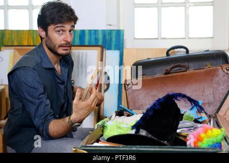 Pellicola originale titolo: LA CASA DI FAMIGLIA. Titolo italiano: LA CASA DI FAMIGLIA. Anno: 2017. Direttore: AUGUSTO FORNARI. Stelle: LINO GUANCIALE. Credito: Italian International Film / Album Foto Stock