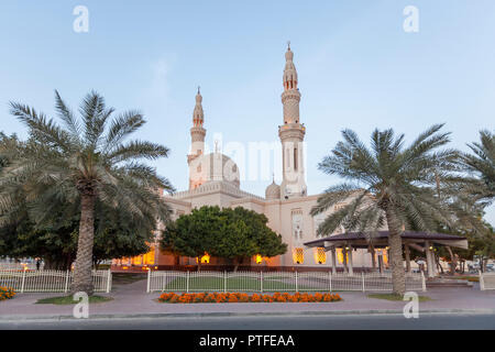 La Moschea di Jumeirah in Jumeirah 1 distretto di Dubai, Emirati arabi uniti Foto Stock