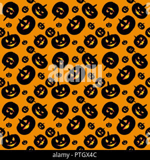 Modello di Halloween di molti poco adirato contro facce di zucche nero su sfondo arancione. Martinetti emotivo ghost. Preparazione per la festa di Halloween e vacanze autunnali concetto. Foto Stock