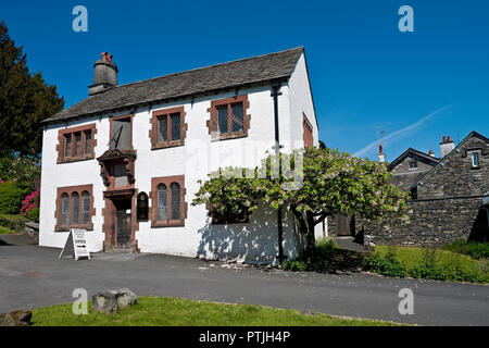 Hawkshead Grammar School Museum che in passato era frequentato da William Wordsworth in Hawkshead village. Foto Stock