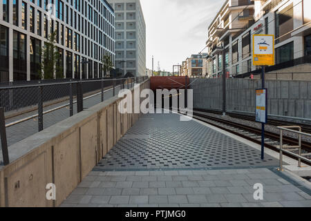 STUTTGART, Germania - settembre 15,2018: Budapester Platz Questa è una parte della nuova stazione della metropolitana nel quartiere di Europa. È vicino il Milaneo shoppin Foto Stock