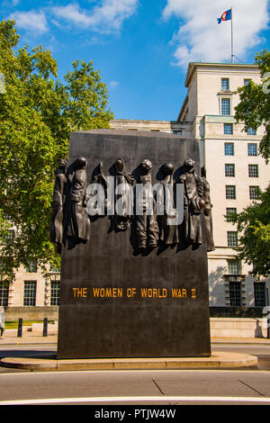 Le donne di guerra mondiale 2 monumento. Londra Foto Stock