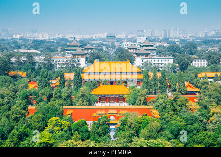 La Città Proibita vista dal Parco Jingshan a Pechino in Cina Foto Stock