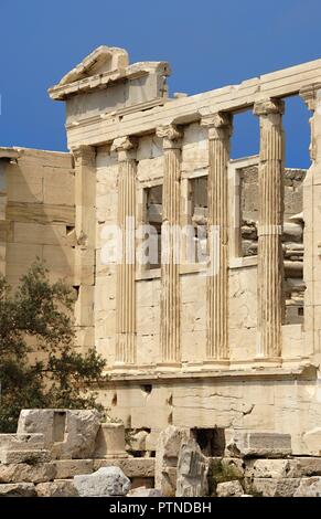 La Grecia. Atene. Acropoli. Eretteo. Tempio ionico che è stato costruito nel 421 A.C. da architetto ateniese mnesicle (Pericle età). Dettagli architettonici. Foto Stock