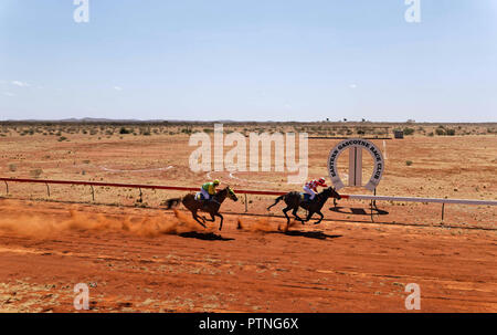 La 97th in funzione della boccola annuali gare di Landor,,1000km a nord di Perth, Australia. Foto Stock