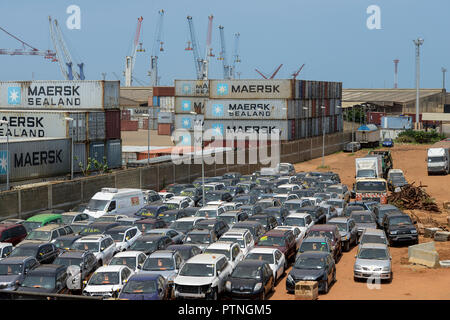 TOGO, LOMÉ, porto, PORTO AUTONOME de LOMÉ (PAL), terminal container e terminal RoRo per l'importazione di vecchie auto usate di seconda mano dall'Europa Foto Stock