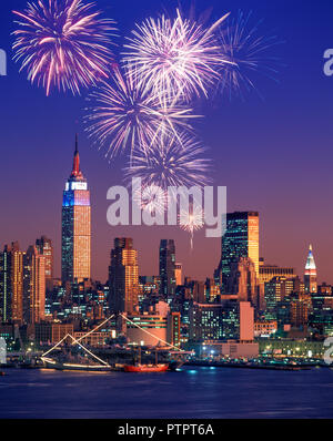 Storico 1994 Empire State Building (©SHREVE LAMB & HARMON 1931) MIDTOWN skyline del fiume Hudson MANHATTAN NEW YORK CITY USA Foto Stock