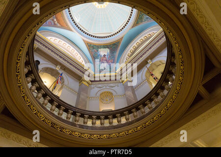 VICTORIA, Canada - 26 settembre 2018: Interno della cupola ornata della Colombia Britannica Parliment edificio. Foto Stock