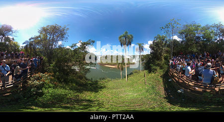 Visualizzazione panoramica a 360 gradi di Cascate Iguacu (3)