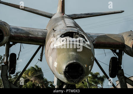 Vecchio bombardiere Canberra al Willowbank Foto Stock