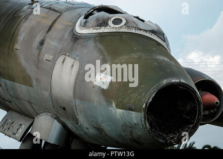 Vecchio bombardiere Canberra al Willowbank Foto Stock