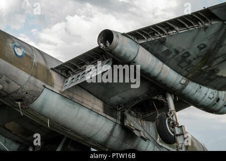 Vecchio bombardiere Canberra al Willowbank Foto Stock