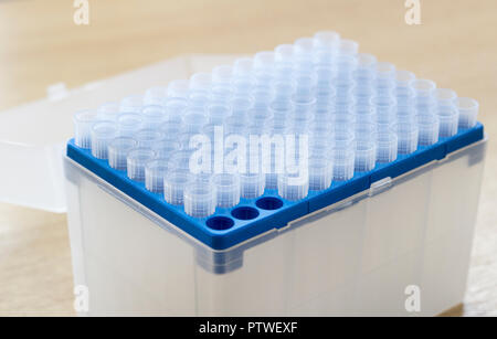 Contenitore con medical provette, farmaceutica Foto Stock