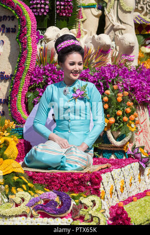 2017 festival dei fiori parade, Chiang Mai, Thailandia Foto Stock