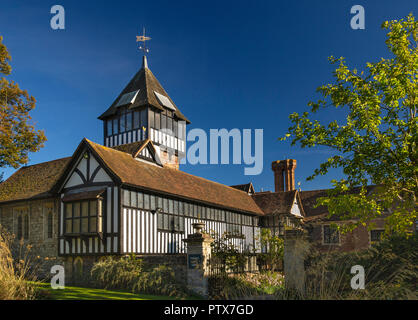 Regno Unito, Kent, Maidstone, centro città, Brenchley giardini, Chilington Manor, ora museo Maidstone Foto Stock