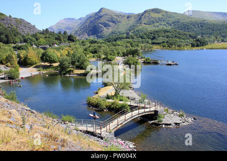 Il lago di Padarn Padarn Country Park, Llanberis Snowdonia, Galles Foto Stock