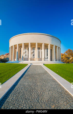 Zagabria, Croazia, monumentale galleria d'arte e bellissimo parco verde nel centro della capitale croata Foto Stock