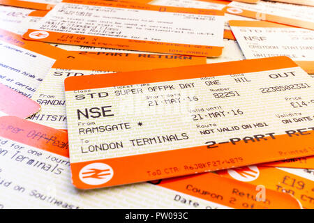 British Railways ticket con gli altri. Biglietto principale è super offpeak giorno ritorno, Ramsgate a Londra. Foto Stock