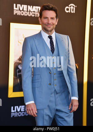 Bradley Cooper 102 arriva alla premiere di Warner Bros Foto di una Stella è nato presso lo Shrine Auditorium il 24 settembre 2018 a Los Angeles, California Foto Stock