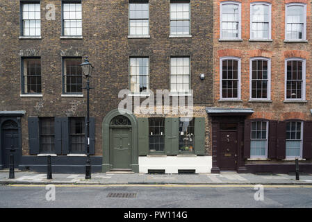 Georgiani terrazzati case di città nel documento Wilkes Street, London, England, Regno Unito Foto Stock