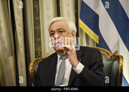 Presidente della Repubblica greca, Prokopis Pavlopoulos, durante la visita ufficiale del Presidente della Repubblica federale di Atene. Foto Stock