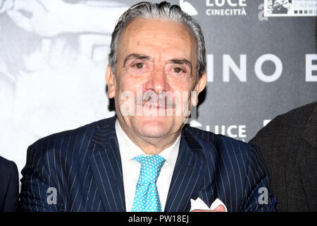 Roma Italia 11 Ottobre 2018 - Maxxi - esposizione Rino Barillari il Re di Paparazzi Fotocall Rino Barillari Credit: Giuseppe Andidero/Alamy Live News Foto Stock