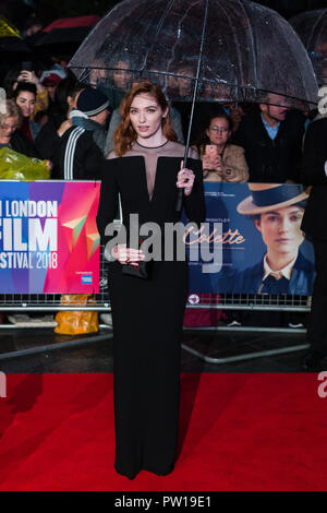 Londra, Regno Unito. 11 ottobre 2018. Eleanor Tomlinson assiste la UK film premiere di 'Colette' a Cineworld, Leicester Square durante la sessantaduesima London Film Festival BFI Patroni di Gala. Credito: Wiktor Szymanowicz/Alamy Live News Foto Stock