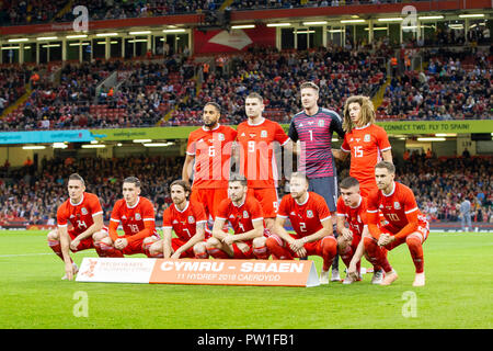 Cardiff, Galles, UK. 11 ottobre 2018. La partenza del team del Galles per la sfida internazionale match tra Galles e in Spagna con il Principato Stadium Credito: Mark Hawkins/Alamy Live News Foto Stock