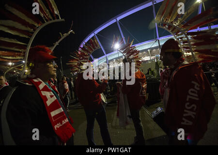 Katowice in Polonia. Undicesimo oct, 2018. Polacco per gli appassionati di calcio prima della partita tra la Polonia e il Portogallo per la UEFA lega delle nazioni, a Slaski Stadium, in ChorzÃ³w, Polonia.Punteggio finale: Polonia 2-3 Portogallo Credito: Diogo Baptista/SOPA Immagini/ZUMA filo/Alamy Live News Foto Stock