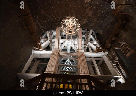 Travi di legno di supporto della struttura di miniera di sale di Wieliczka, Cracovia Polonia Foto Stock