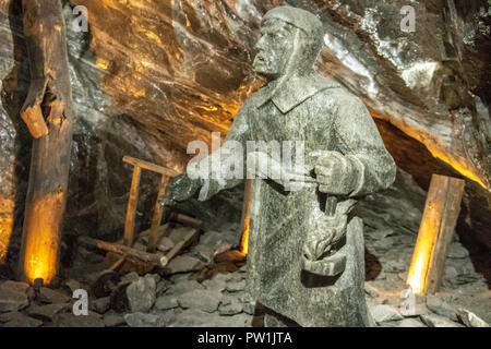 Scultura di sale le miniere di sale di Wieliczka, Krokow Polonia Foto Stock