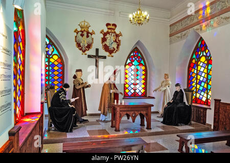 Czarnolas, Mazovia / Polonia - 2018/09/01: neo-gotica Cappella in Czarnolas museo di Jan Kochanowski - iconica rinascimentale polacco poeta e scrittore Foto Stock