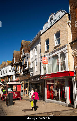 Regno Unito, Kent, Canterbury, Parade, negozio Vodafone in ex Sun Fire ufficio assicurazioni Foto Stock