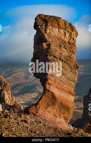 Roque Cinchado, Los Roques de Garcia, Las Cañadas, Parco Nazionale di Teide Tenerife, Isole Canarie, Spagna Foto Stock