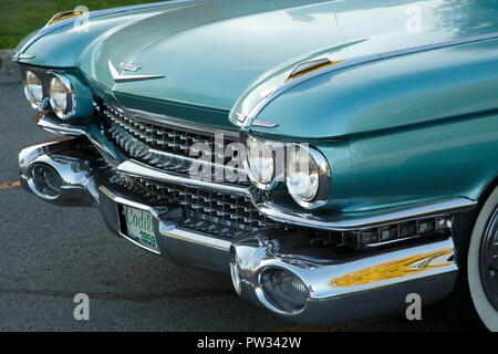 Vista frontale di un americano auto d'epoca, Cadillac de Ville 1959, Canada Foto Stock