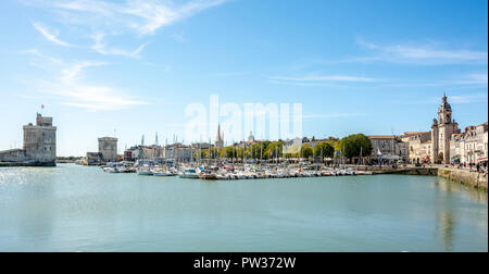 Il porto vecchio (Vieux Port) di La Rochelle Charente Maritime, Nouvelle-Aquitaine, Francia Foto Stock