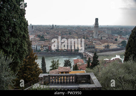 Birds Eye view sopra Verona, Italia Foto Stock