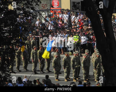 Una parata militare di hardware in Kiev Foto Stock