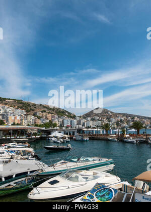 La marina, Saranda, Contea di Valona, la Repubblica di Albania. Foto Stock